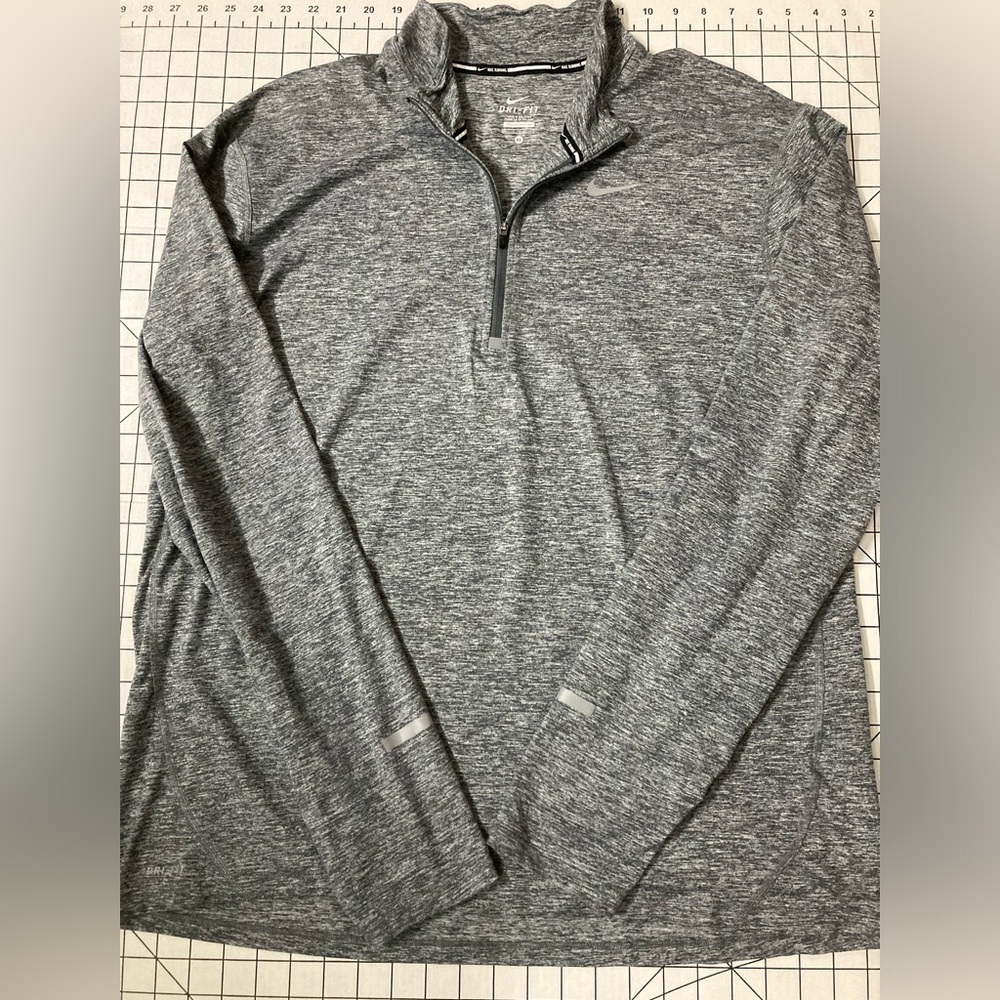 Nike Running Men’s XL Gray Dri Fit‎ Zip Up Pullover